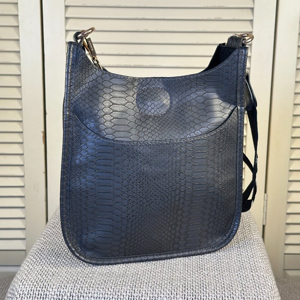 NWT Ah-dorned Black vegan Leather Embossed Reptile Snakeskin bag Boho Crossbody - Picture 4 of 6